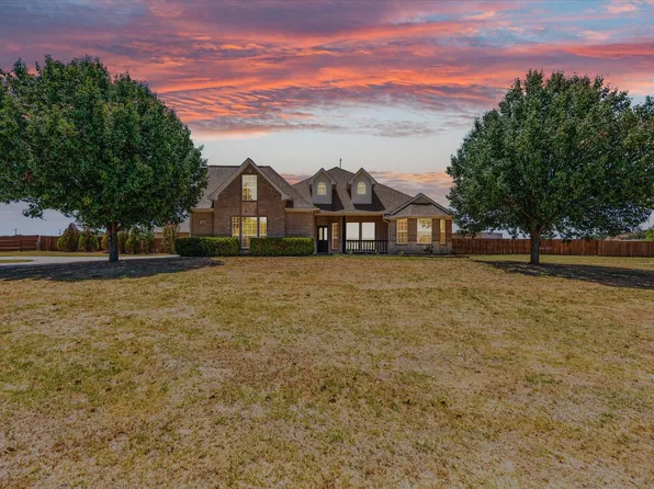 121 Williamsburg Ln, Springtown, TX 76082