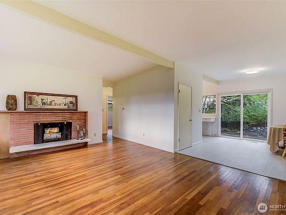 3rd image of 16217 Lake Hills Boulevard