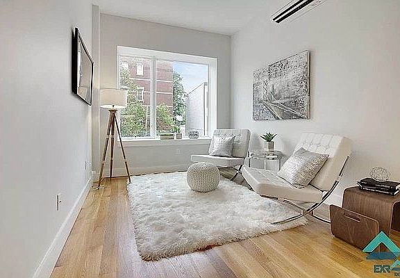 5th image of 422 Lexington Ave #7D
