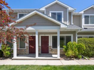 2241 Hart Ave APT 3, Des Moines, IA 50320