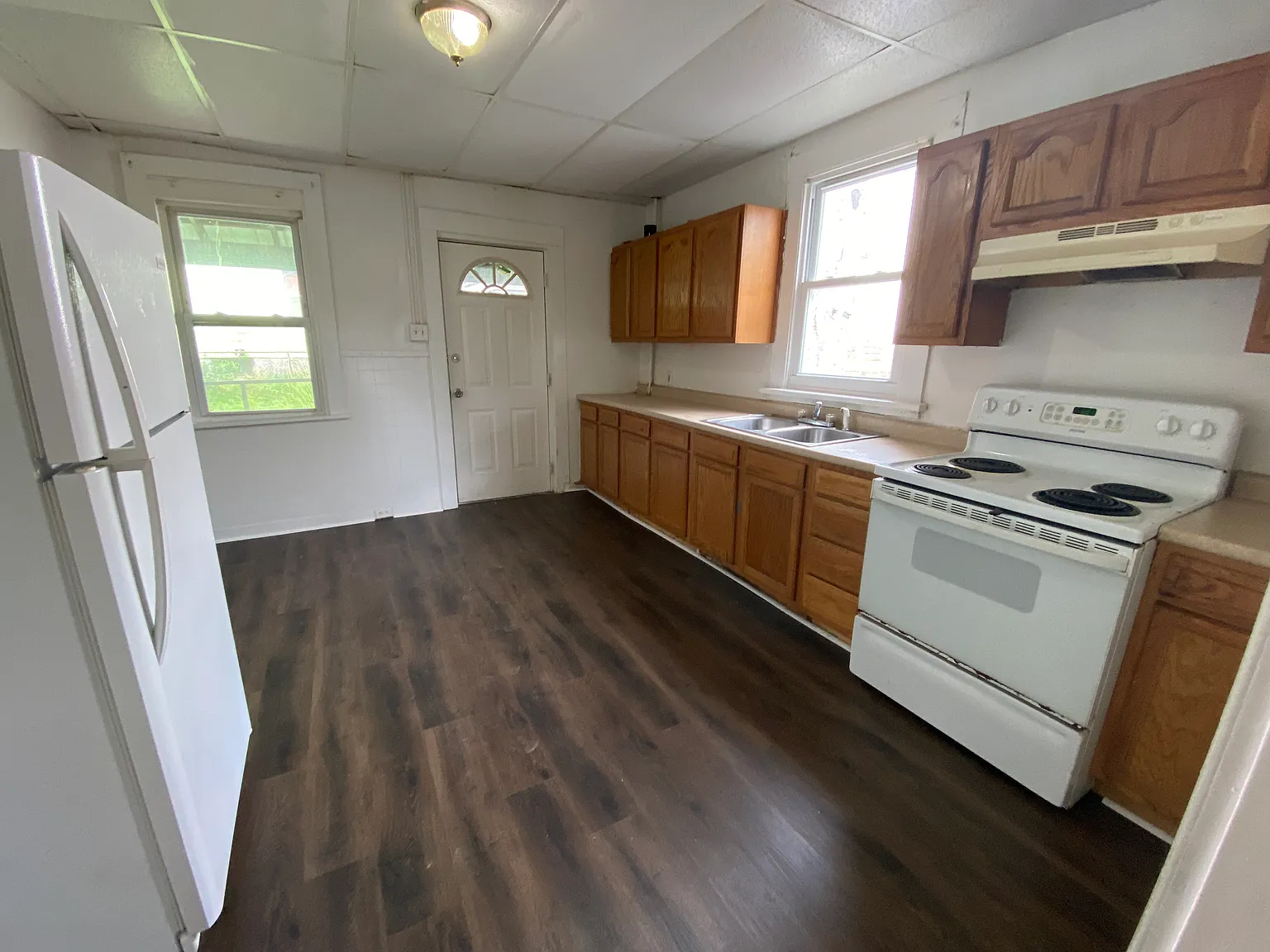 2 bed, 900 sqft, $1,000 — Photo 2