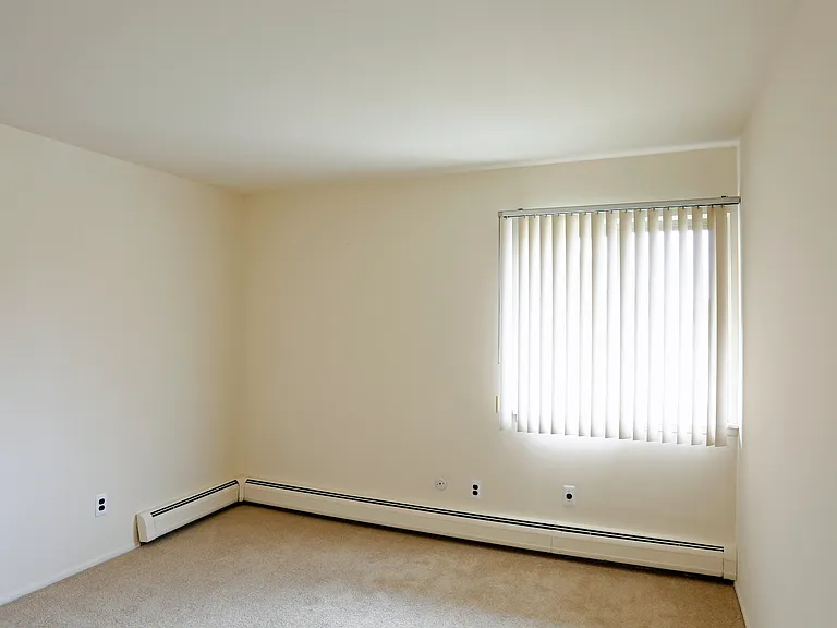 River Bend Apartments — Photo 9