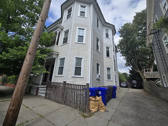 3rd image of 4 Ellery St #3