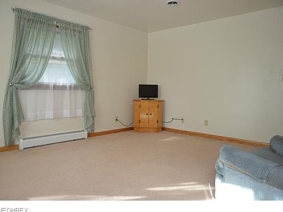 3rd image of 3111 Don Dr