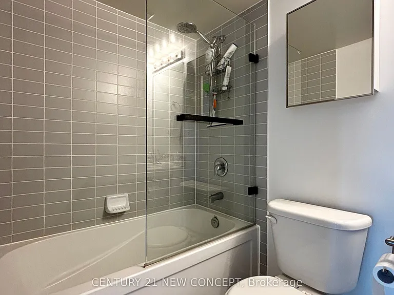 25 Lower Simcoe St #808 — Photo 15