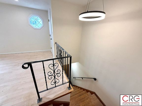 5th image of 9 Dwight St #2