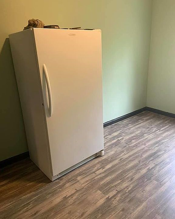 2nd image of 180 Elm Dr
