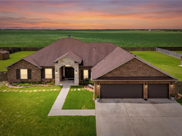 1189 Southampton Dr, Corpus Christi, TX 78415