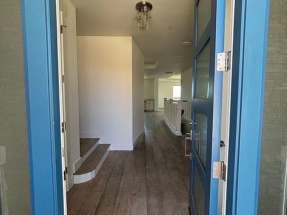 3rd image of 2761 Chronicle Ave