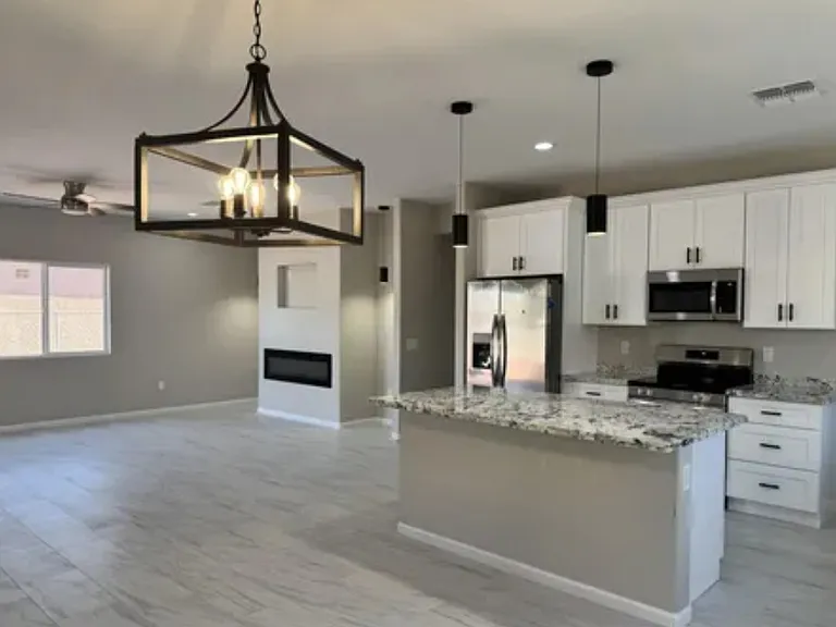 229 E Cedar Ave — Photo 5