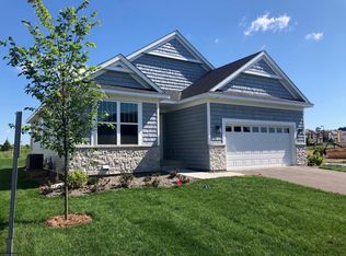 740 Crossroads Ct, Chanhassen, MN 55317