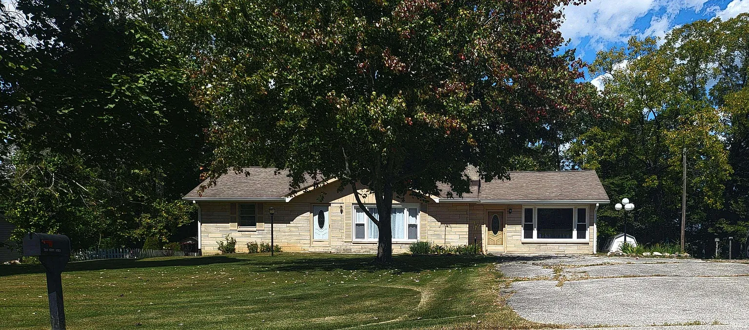 1949 Sunny Acres Dr photo 1