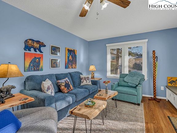 4th image of 6 Ridgewood Lane