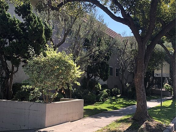 3rd image of 8650 Belford Ave APT 108
