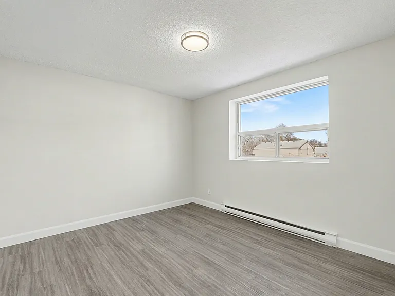 125 College Ave S — Photo 15