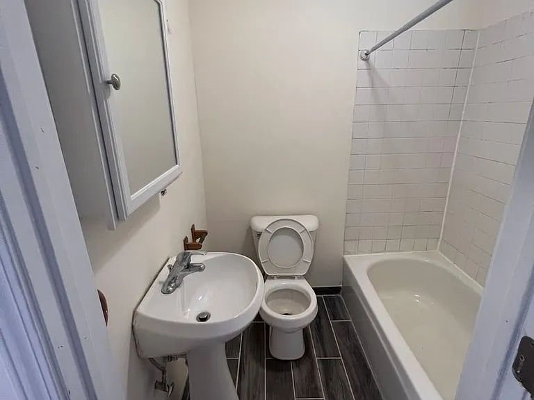 1638 N Western Ave #1 — Photo 7