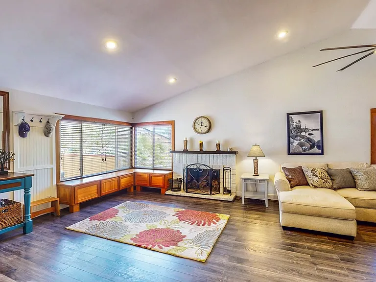 6543 Peachtree Ln — Photo 35