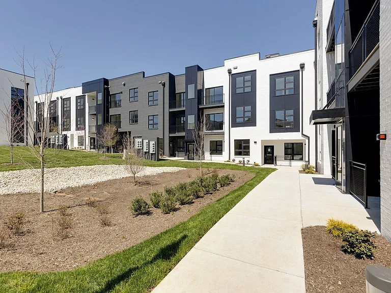 542 Southgate Ave #216 — Photo 5