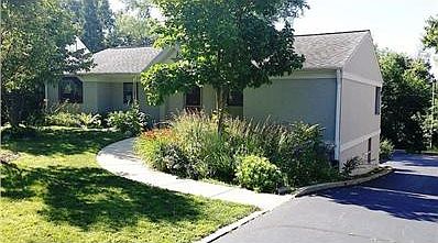 2nd image of 1615 Greenmount St