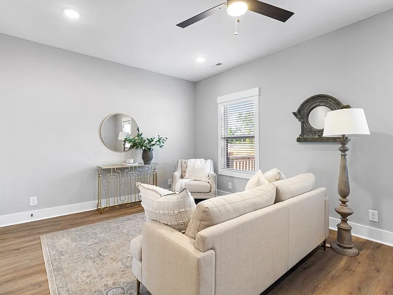 401 Jonathan Wade Cir — Photo 5