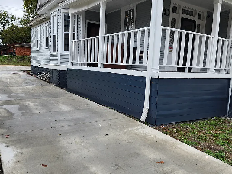 911 Polk Ave — Photo 16