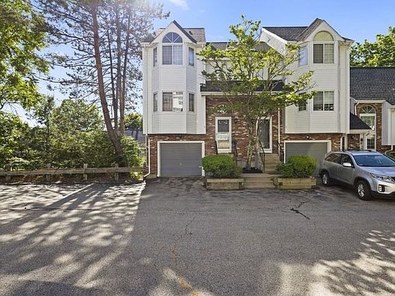 2nd image of 125 Tall Oaks Dr Unit D