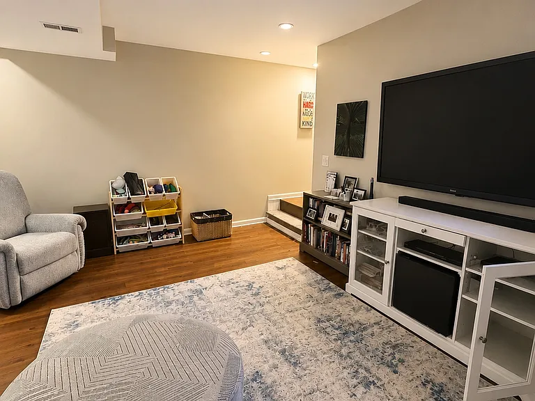 703 Stevens St — Photo 16