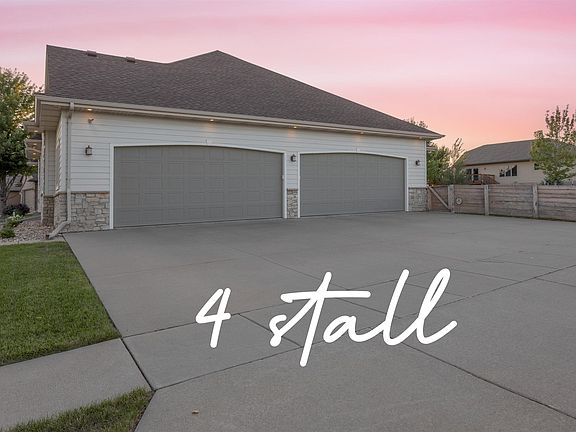 3rd image of 8140 S Grass Creek Dr
