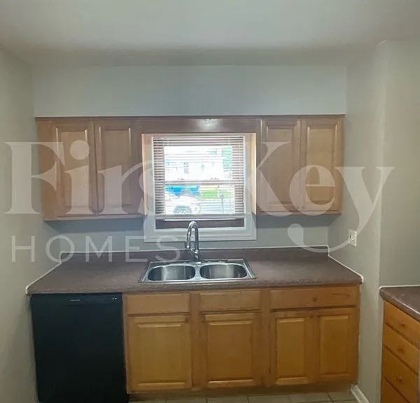 7744 Lotus Ave — Photo 5