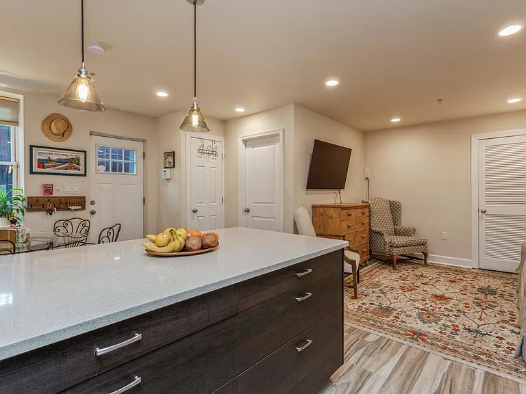 304 Q St NW #1 — Photo 5