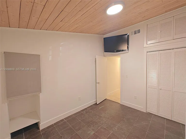 710 Allendale Rd — Photo 56