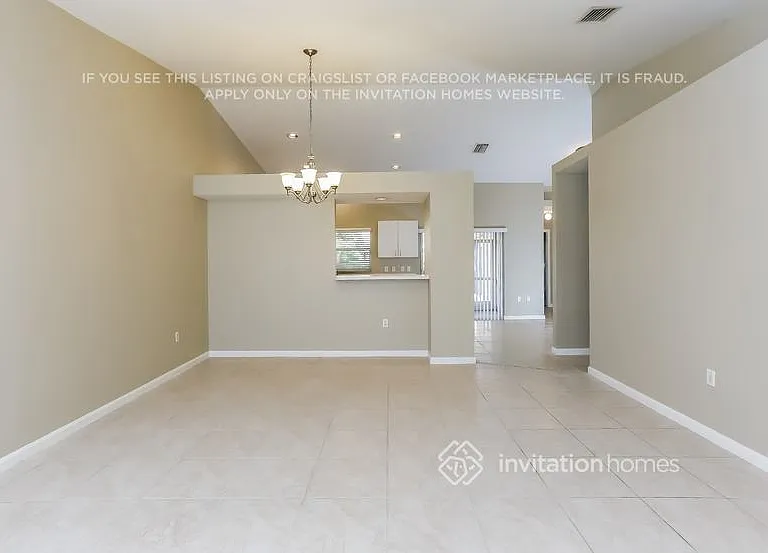 1662 NW 97th Ave — Photo 3