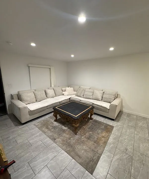 301 N Tustin Ave #C