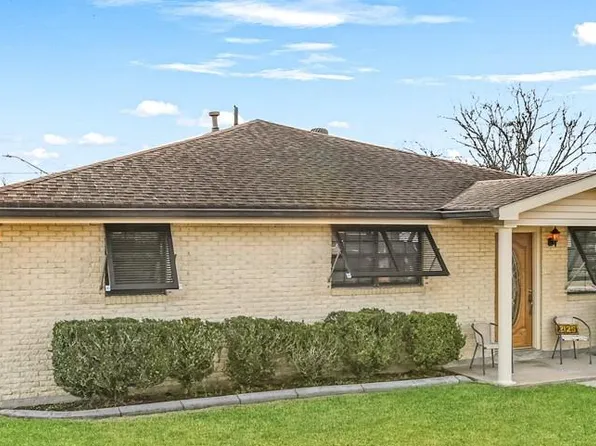 2125 Francis Ave, Violet, LA 70092