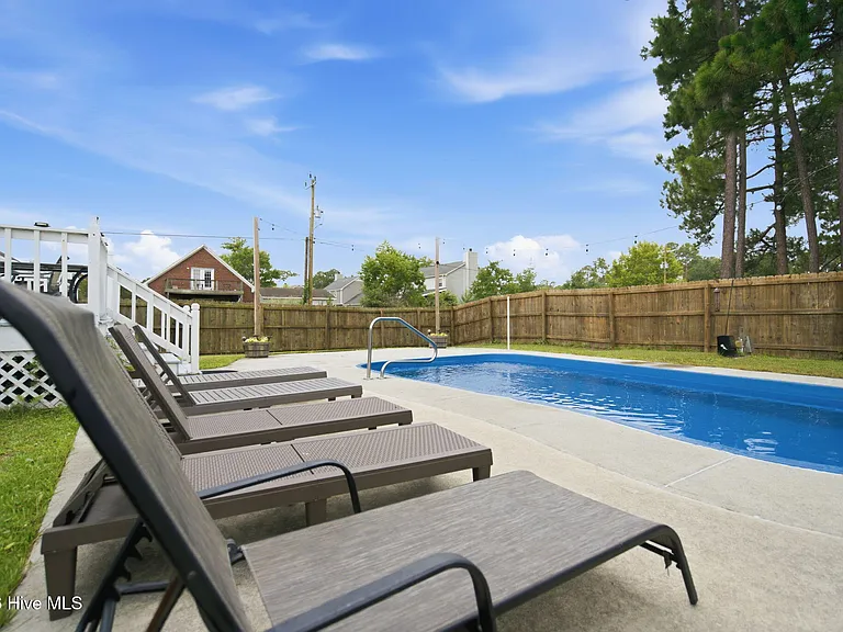 7228 Quail Woods Rd — Photo 33