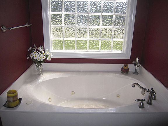 4th image of 2808 Stepper St SE