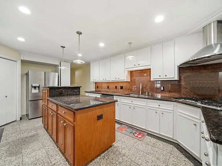 11730 Denise Dr — Photo 11