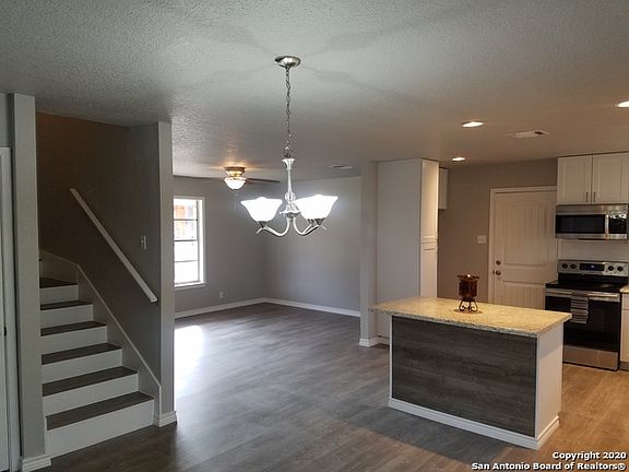 4th image of 4123 Scarlet Oak Dr