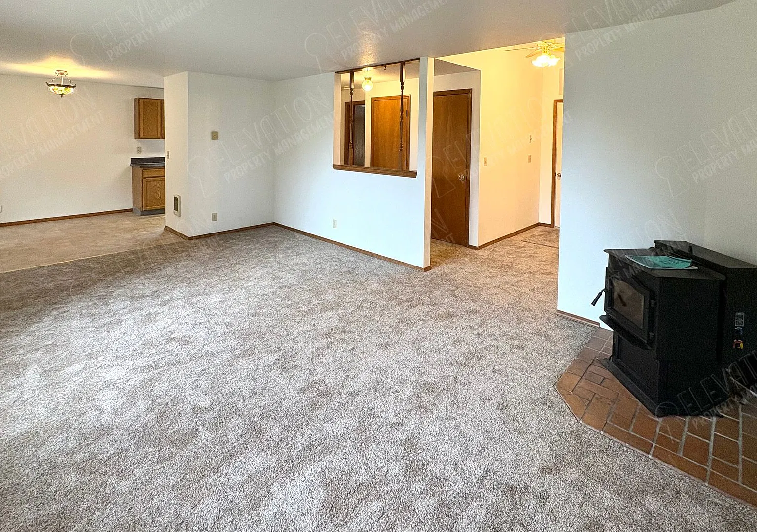 3 Bedroom Home with New Carpet & Great Backyard — Photo 2