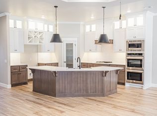 400 Village Lake Dr, Norman, OK 73069