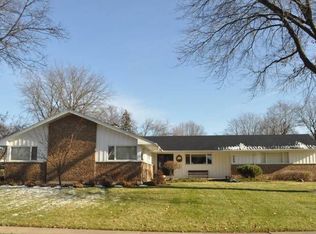 725 Deborah Ave, Elgin, IL 60123