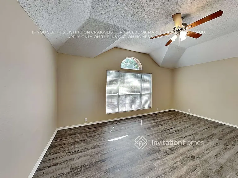1700 Lansdale Dr — Photo 13