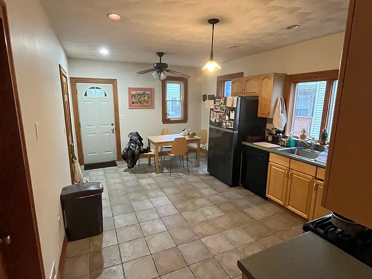 41 Montfern Ave — Photo 7