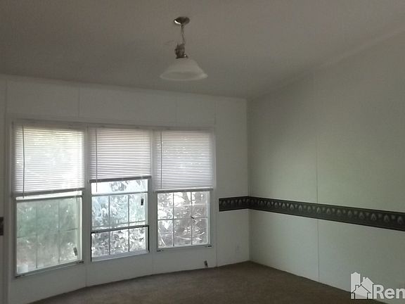 5th image of 3301 Country Manor Cir