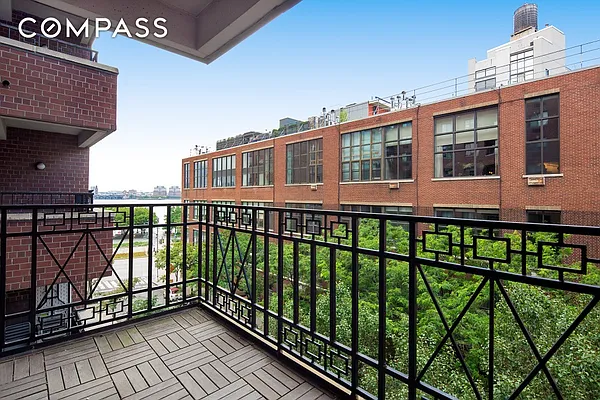 Sold by Compass | media 3