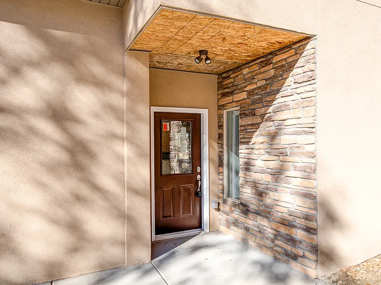 818 E Cucharras St — Photo 2
