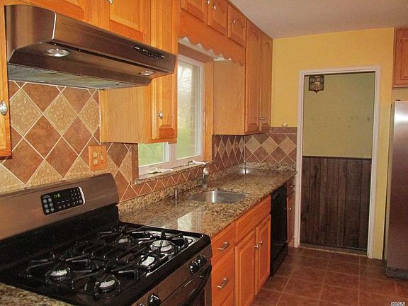 4th image of 209-50 26th Ave