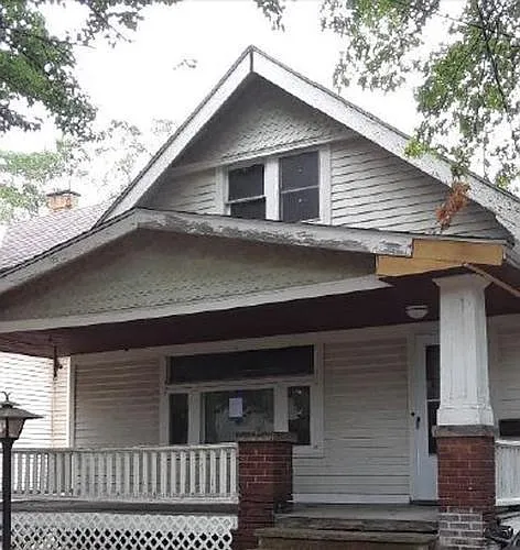 2409 Saratoga Ave photo 1