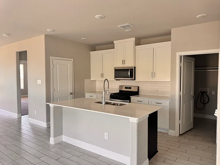 804 Sicily Blvd — Photo 23