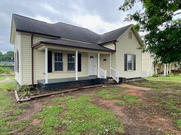 209 S Central Ave, Landis, NC 28088